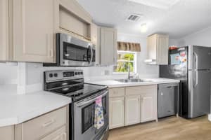 7225 MOUNT FAIRFIELD ROAD, ST PETERSBURG, FL 33702 - MLS#MFRTB8503602