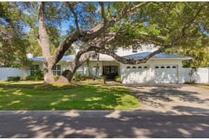 3301 Maple St Ne, ST PETERSBURG