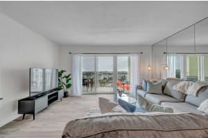 400 64TH AVENUE, ST PETE BEACH, FL 33706 - MLS#MFRTB8503626