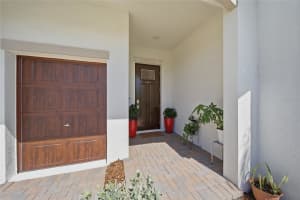 17301 SCUBA CREST STREET, WIMAUMA, FL 33598 - MLS#MFRTB8503669