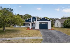 7834 Seasons Ln, NEW PORT RICHEY