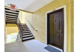 10201 COURTNEY PALMS BOULEVARD, TAMPA, FL 33619 - MLS#MFRTB8503765