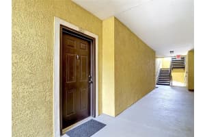 10201 COURTNEY PALMS BOULEVARD, TAMPA, FL 33619 - MLS#MFRTB8503765