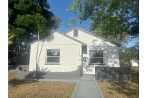 1700 30th St S, ST PETERSBURG