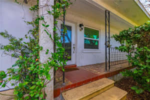 401 BULLARD PARKWAY, TEMPLE TERRACE, FL 33617 - MLS#MFRTB8503826