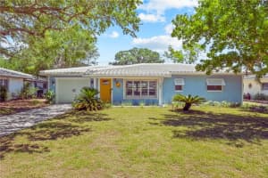 783 Manor Dr W, DUNEDIN