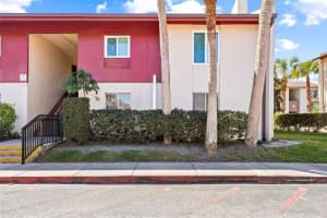 8601 Huron Ct #44, TAMPA