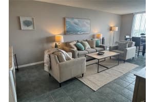 6104 PALMA DEL MAR BOULEVARD, ST PETERSBURG, FL 33715 - MLS#MFRTB8504203