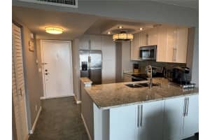 6104 PALMA DEL MAR BOULEVARD, ST PETERSBURG, FL 33715 - MLS#MFRTB8504203