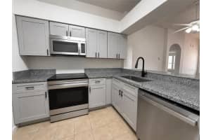 7823 CARRIAGE POINTE DRIVE, GIBSONTON, FL 33534 - MLS#MFRTB8504248