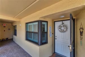 5849 Park St N #202, ST PETERSBURG
