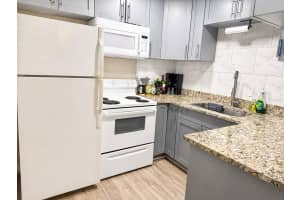 1320 MORELAND DRIVE, CLEARWATER, FL 33764 - MLS#MFRTB8504362