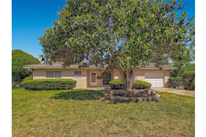 211 Nw Monroe Cir N, ST PETERSBURG
