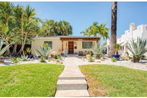 425 46TH AVENUE, ST PETERSBURG, FL 33705 - MLS#MFRTB8504415