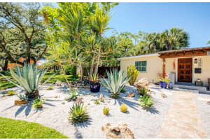 425 46TH AVENUE, ST PETERSBURG, FL 33705 - MLS#MFRTB8504415