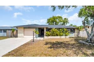 2542 Wynnewood Dr, CLEARWATER