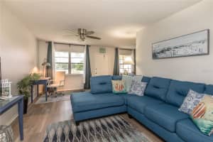 5 VISTA PALM LANE, VERO BEACH, FL 32962 - MLS#MFRTB8504439