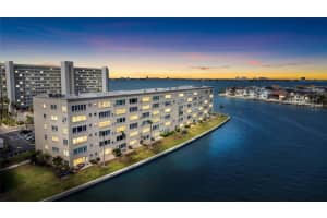6075 SHORE BOULEVARD, GULFPORT, FL 33707 - MLS#MFRTB8504696