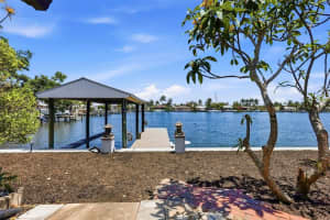 2300 SHORE DRIVE, ST PETERSBURG, FL 33705 - MLS#MFRTB8504706