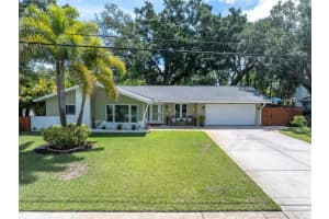 1243 Brookside Dr, CLEARWATER