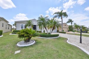 829 REGAL MANOR WAY, SUN CITY CENTER, FL 33573 - MLS#MFRTB8504771