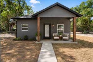901 E Warren St, PLANT CITY
