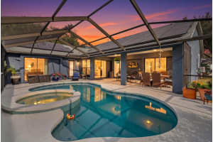 8806 CROSSWOOD COURT, RIVERVIEW, FL 33578 - MLS#MFRTB8504796