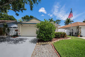 2907 WHISPERING DRIVE, LARGO, FL 33771 - MLS#MFRTB8504821
