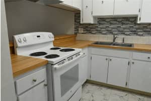 9209 SEMINOLE BOULEVARD, SEMINOLE, FL 33772 - MLS#MFRTB8504984