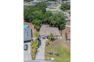 427 LARK COURT, KISSIMMEE, FL 34759 - MLS#MFRTB8505126
