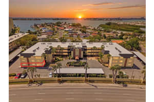 4780 COVE CIRCLE, ST PETERSBURG, FL 33708 - MLS#MFRTB8505284