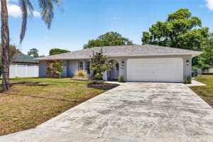 9043 Mccormick St, SPRING HILL