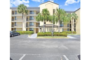 2424 W Tampa Bay Blvd #m205, TAMPA