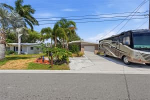 179 E Canal Dr, PALM HARBOR 179 E Canal Dr, PALM HARBOR