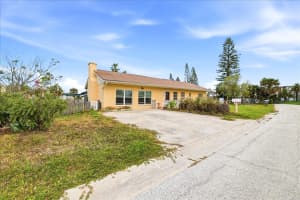 510 MARLYN WAY, MADEIRA BEACH, FL 33708 - MLS#MFRTB8505439