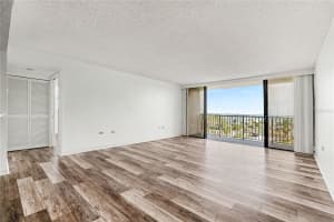 450 TREASURE ISLAND CAUSEWAY, TREASURE ISLAND, FL 33706 - MLS#MFRTB8505441