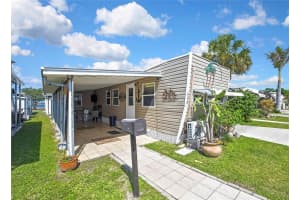 800 32ND AVENUE, ST PETERSBURG, FL 33705 - MLS#MFRTB8505505