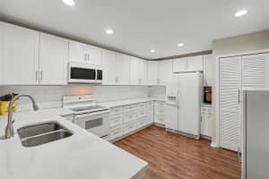 13507 PALMWOOD LANE, TAMPA, FL 33618 - MLS#MFRTB8505532