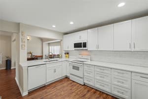 13507 PALMWOOD LANE, TAMPA, FL 33618 - MLS#MFRTB8505532