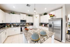 472 6TH AVENUE, RUSKIN, FL 33570 - MLS#MFRTB8505543