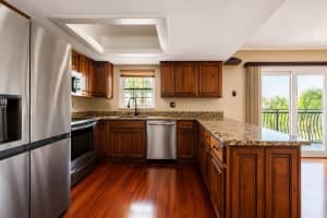 8804 BAY POINTE DRIVE, TAMPA, FL 33615 - MLS#MFRTB8505547