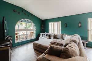 9817 WHITE BARN WAY, RIVERVIEW, FL 33569 - MLS#MFRTB8505559