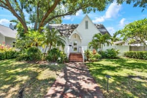 156 21st Ave Ne, ST PETERSBURG 156 21st Ave Ne, ST PETERSBURG