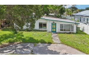 2524 NOVUS STREET, SARASOTA, FL 34237 - MLS#MFRTB8505680