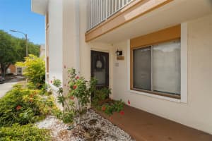 657 99th Ave N #101, ST PETERSBURG