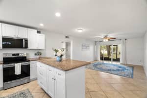 657 99TH AVENUE, ST PETERSBURG, FL 33702 - MLS#MFRTB8505767