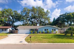 2564 Roberta St, LARGO