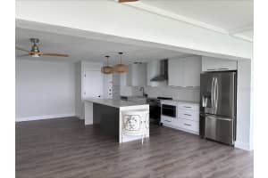 7200 SUNSHINE SKYWAY LANE, ST PETERSBURG, FL 33711 - MLS#MFRTB8505884