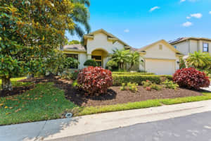 10220 BLOSSOM TRAIL, SEMINOLE, FL 33772 - MLS#MFRTB8505953