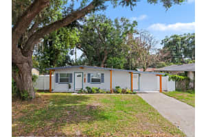 609 Fairmont Dr, BRANDON